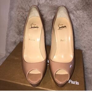 Christian louboutin dark beige patent leather peep toe heels size 38.5